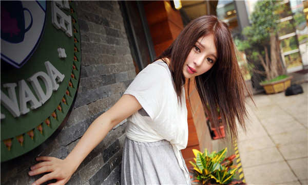 科尔沁左翼中想找一个女性生孩子给报酬-｛找个女人生孩子多少钱｝